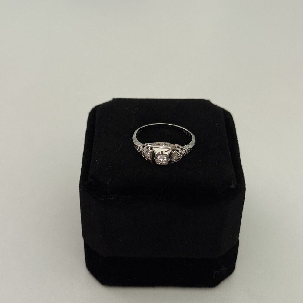 Vintage Art Deco 18K White Gold Diamond 3 Stone Filigree Band Ring Size 6.75 - Picture 6 of 16